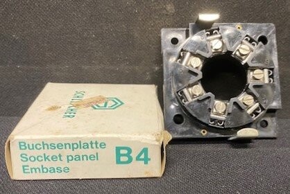 Schleicher B4 Relay Socket