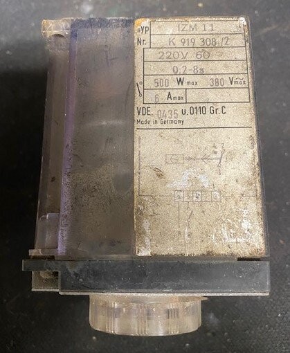 Schleicher IZM-11 0-8 Seconds Time Delay Relay - Image 2