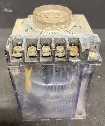 Schleicher IZM-11 0-8 Seconds Time Delay Relay - Image 3