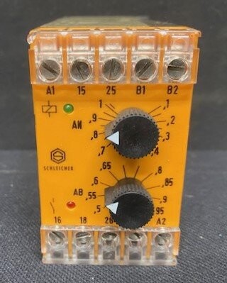 Schleicher SXT 12 Mikrolais Current Relay - Image 2