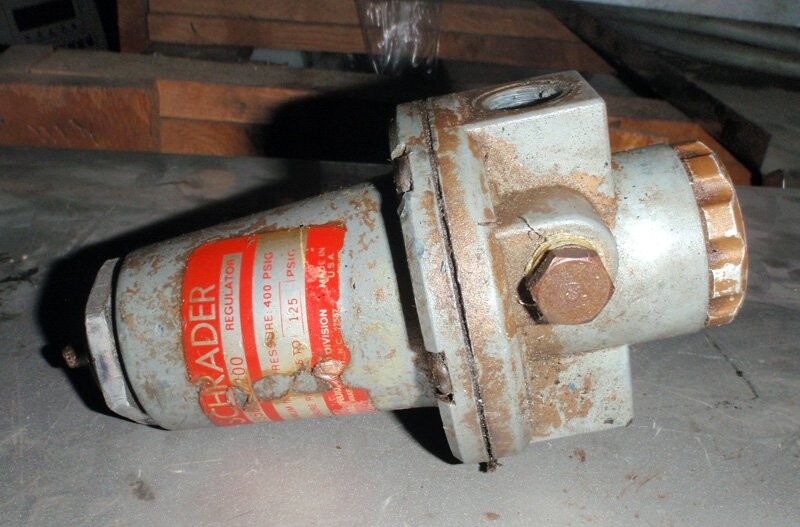 Schrader-Bellows 3563-2200 Regulator