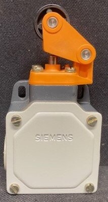 Siemens 3SE3 100-1 E Limit Switch with Roller Lever - Image 3