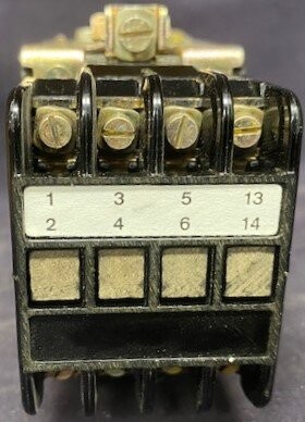 Siemens 3TA20 10-4B Contactor - Image 2