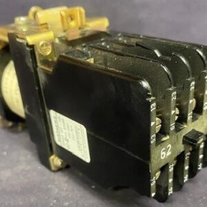 Siemens 3TA63 07-4B Contactor