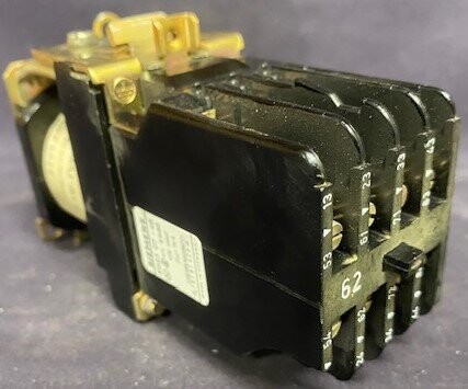Siemens 3TA63 07-4B Contactor