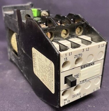 Siemens 3TB42 12-0B Contactor
