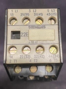 Siemens 3TB42 17-0A Contactor - Image 2