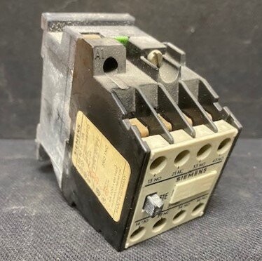 Siemens 3TH80 31-0A Contactor - Image 3