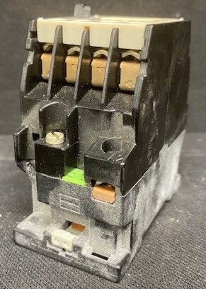 Siemens 3TH8022-0A Contactor - Image 3