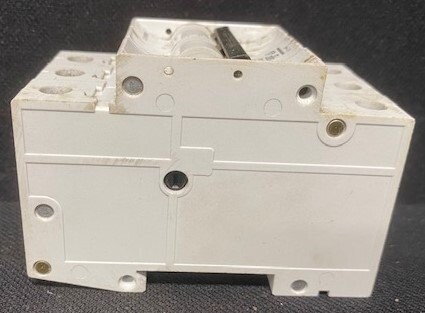 Siemens 5SX2 C6 3-Pole Circuit Breaker - Image 2