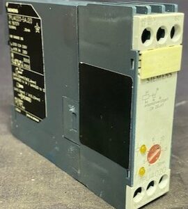 Siemens 7PU4020-5AJ20 Time Delay Relay