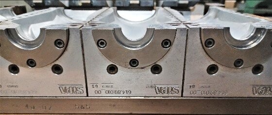 SIPA Unknown Model 40 oz Rectangle Round Bottle Blow Mold - Image 3