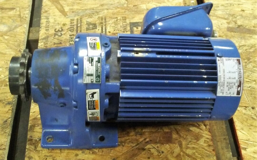 Sumitomo CN-M0S-4095YA-29 SM-CYCLO 3-Phase Induction Motor
