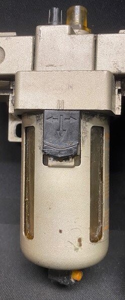 SMC Unknown Model Air Filter/Regulator/Lubricator/Shut Off Valve Assembly - Image 2