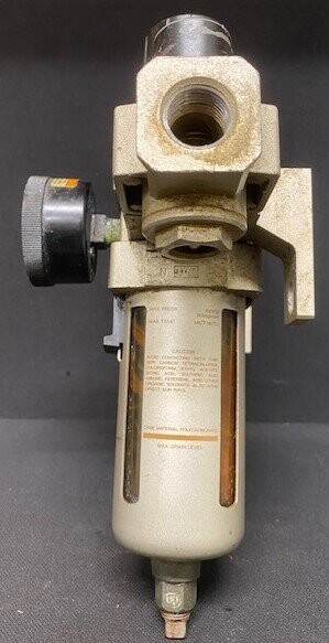 SMC Unknown Model Air Filter/Regulator/Lubricator/Shut Off Valve Assembly - Image 4