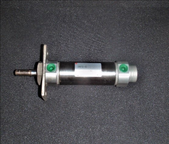 SMC CM2F32-50 Air Cylinder