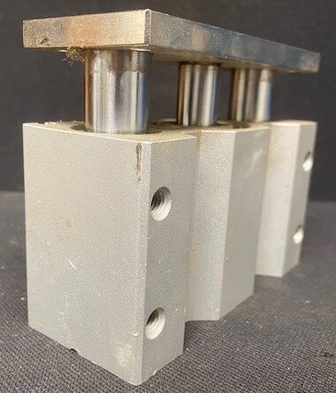 SMC MGQM40-25-XC18 Cylinder Guide Bearing - Image 4