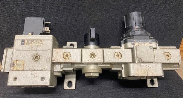 SMC NAV4000-N04-5D Valve Soft Start/SMC NVHS400-N04 Hand Shut Valve/SMC AW40-N04DH-Z Filter/Regulator Assembly