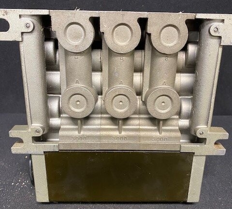 SMC NVFS3100-3FZ Solenoid Valve Assembly - Image 4