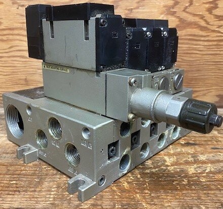 SMC NVFS3100-5FZ Pneumatic Valve - Image 2