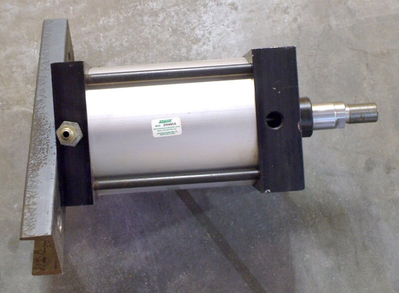 Speedaire 2W490A Cylinder