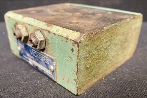 Sperry-Vickers DGFN 0120 Choke Valve