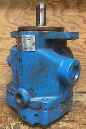 Sperry-Vickers PVB15 RSY-31-CM-11 Hydraulic Piston Pump