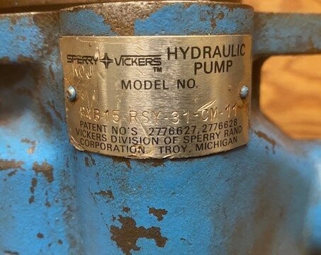 Sperry-Vickers PVB15 RSY-31-CM-11 Hydraulic Piston Pump - Image 2