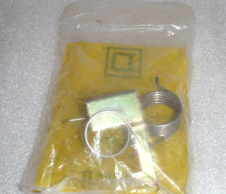 Square D 30007-591-52 Dual Springs/Bracket Spare Parts Kit