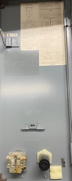 Square D 8538 SBG-13 Enclosed Fusible Combination Starter/Safety Switch - Image 3