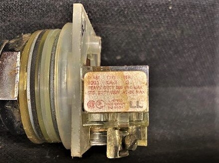 Square D 9001 KA-2 Series G Contact Block with Selector Switch - Image 2