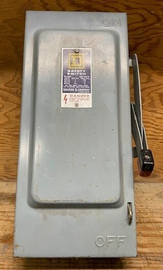Square D H-261 Enclosed Fusible Safety Switch