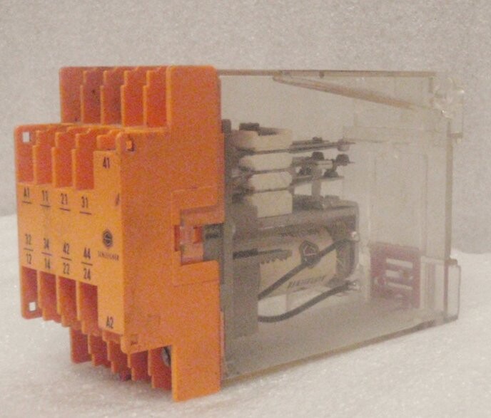Schleicher SS 22 Relay Unit - Image 2