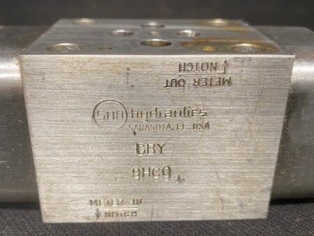 Sun Hydraulics FDBA-HAN Flow Control Valves on GBY 9HC0 Manifold - Image 3