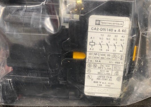 Telemecanique CA2-DN140FA60 10 Amp Contactor - Image 3