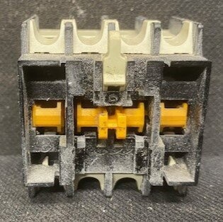 Telemecanique LA1 DN22 Contactor Block - Image 3