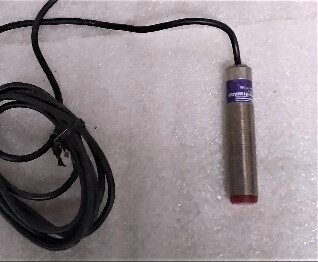 Telemecanique XU9-M18MA230 Photoelectric Sensor - Image 2