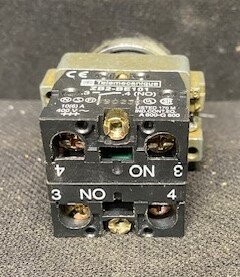 Telemecanique ZB2-BE101 Contact Blocks Doubled on Mounting Block with Selector Switches - Image 2