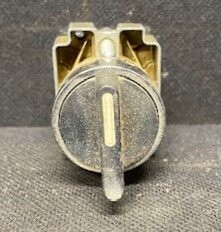 Telemecanique ZB2-BE101 Contact Blocks Doubled on Mounting Block with Selector Switches - Image 3