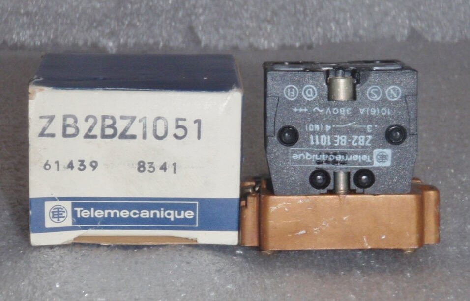 Telemecanique ZB2BZ1051