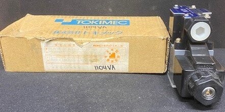 Tokimec DG3V-3-6C-M-P2-T-7-52 Directional Control Valve