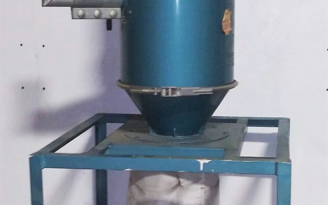 Una-Dyn 15" Floor Filter