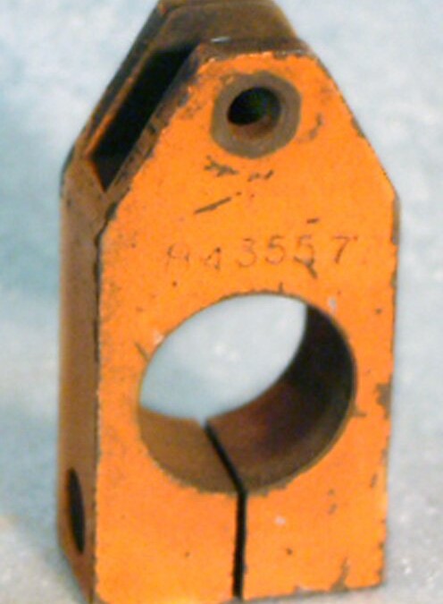 Uniloy 843557 Pivot Bracket