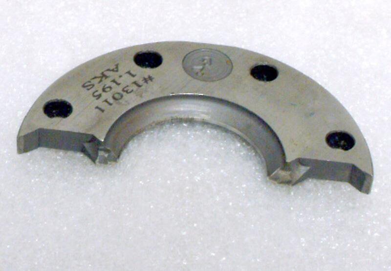 AKS 13011 Striker Plate for Uniloy