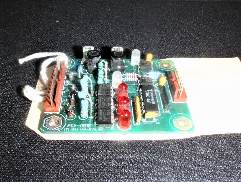 Universal Dynamics PCB-091B Control Board - Image 2
