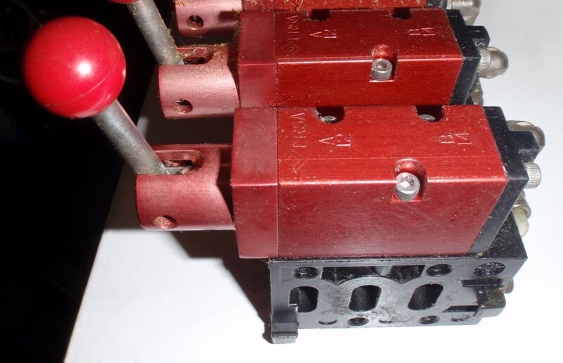 Versa CZL-4212 Pneumatic Valve