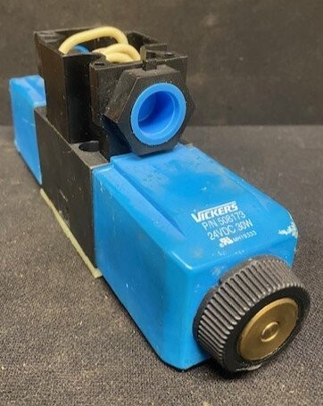 Vickers 508173 Solenoids on Manifold