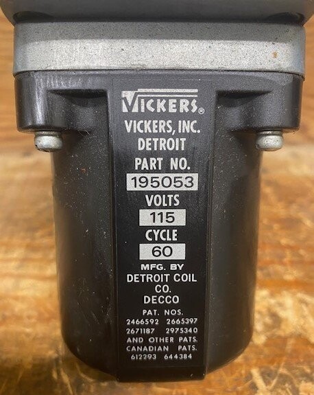 Vickers 290396 DG4S4 012C H50 Hydraulic Valve - Image 3