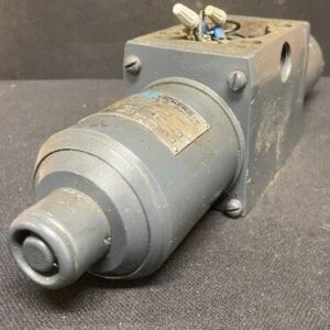 Vickers 793889 Solenoids on Vickers Hydraulic Valve
