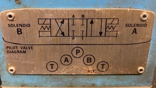 Vickers 879135 DG4S4 012CB8H60 Hydraulic Valve - Image 3